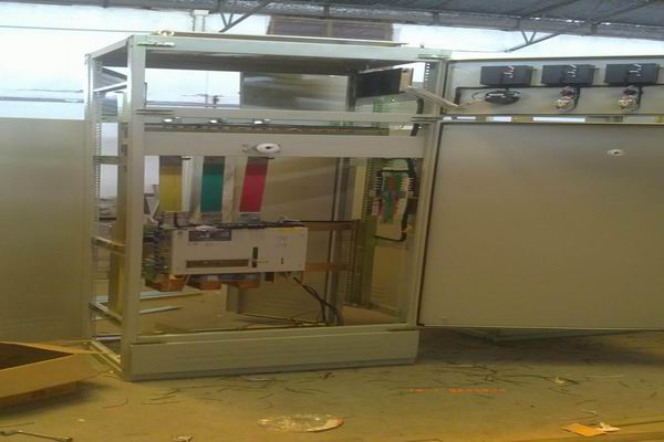 关岭控制柜-3683品牌总闸控制柜的使用原则